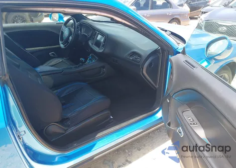 2018 Dodge Challenger Sxt Plus z USA, uszkodzony, nr VIN 2C3CDZAG7JH333962